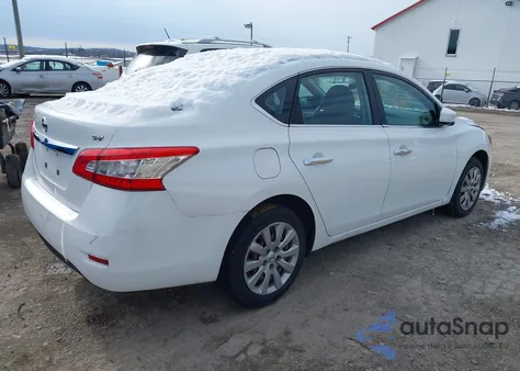 2015 Nissan Sentra Fe+ S/S/Sl/Sr/Sv z USA, uszkodzony, nr VIN 3N1AB7AP2FY259965